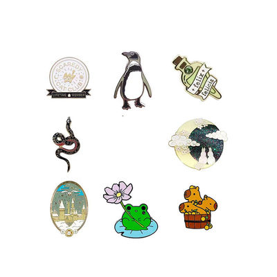 comprar Pins de lapel de esmalte macio personalizados online manufacture