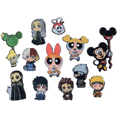 comprar Pins de lapel de liga de zinco personalizados com revestimento de esmalte macio e epoxi para crachás metálicos duráveis online manufacture