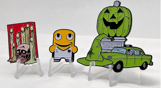 comprar Pin de lapela esmaltado macio de 1,5 polegadas, distintivo personalizado em liga de zinco para branding e identidade online manufacture