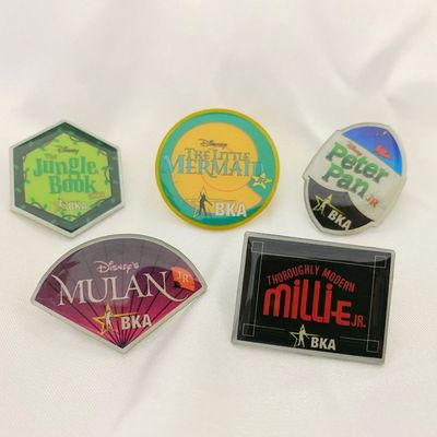 comprar OEM Custom Lapel Pins Metal de aço inoxidável Emblema com impressão offset e logotipo personalizado online manufacture