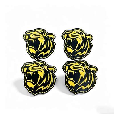 comprar Pins de lapel de esmalte de ferro e zinco personalizados com design 2D / 3D e personalização completa online manufacture