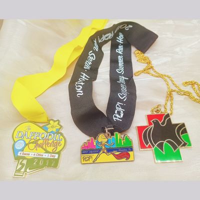 Gráfico de fundição a moagem de ouro revestido de ouro Design personalizado Medalha de liga de zinco com fita