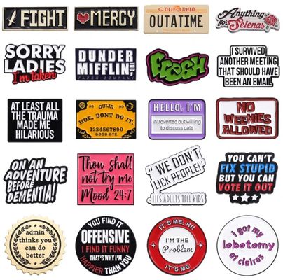 Processo de polir / revestimento Custom Anime Pin Enamel Charms tingido Custom Pins Metal Logo Badges Hard Enamel Pin Badge