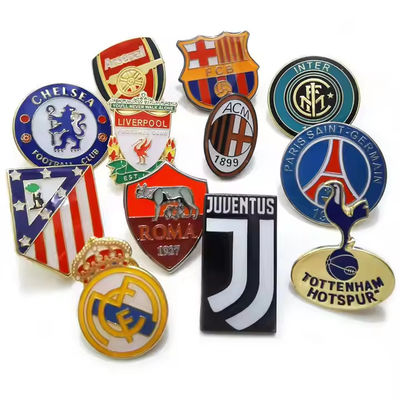 Barcelona Football Club Badge Sport Lapel Pin Esmalte com Revestimento de Ouro Metal Angel Temático Estampado Caso de Natal