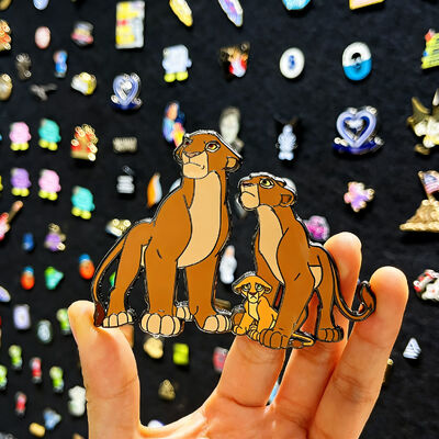 Bom preço. Pincel de esmalte customizado ️ acabamento macio/duro com brilho e impressão UV ️ logotipo de desenho animado bonito on-line