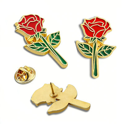 Venda por grosso de alfinetes de esmalte de tela de seda personalizados para marca de vestuário e acessórios.
