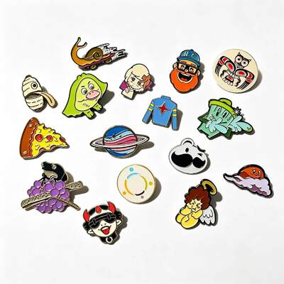Bom preço. Animação de desenho animado revestido de ouro personalizado Soft Enamel Lapel Pin Metal Badge para moda esportiva on-line