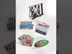 pinos de esmalte duro personalizados