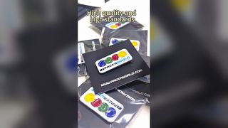 Atacado de alfinetes de esmalte macio personalizados com brilho | Emblemas de lapela de metal brilhante | Broche de esmalte brilhante